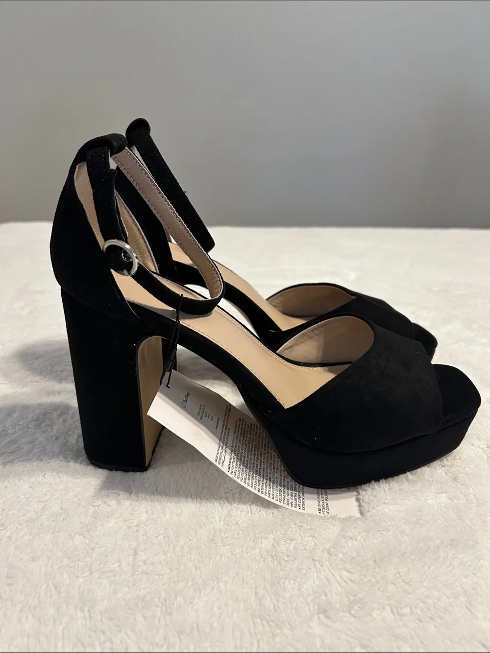 The Drop Women’s Hamalie Black Suede ankle strap platform Sandals. Chucky Heel.